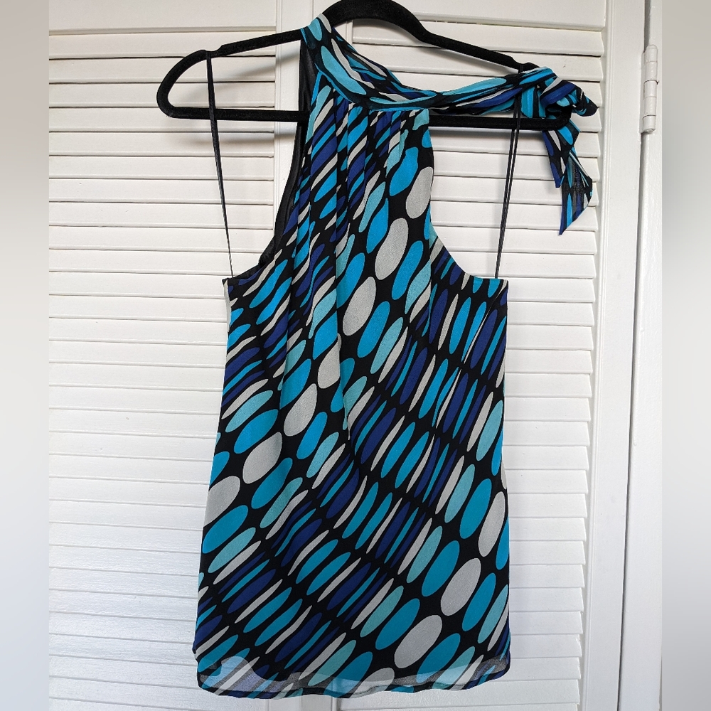 Express Silk Sleeveless Blouse - Medium